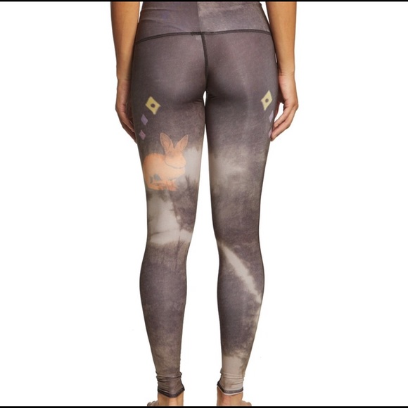 Teeki- rabbit hole hot pant - Picture 3 of 4